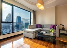 Двухместный люкс Executive c 1 комнатой в Bandara Silom Suites