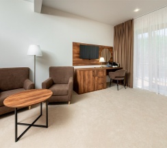 Двухкомнатный Сюит на 1 этаже с террасой Дом №5 в Лесная заимка