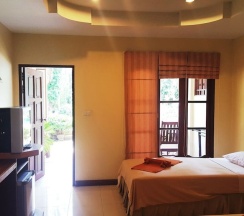Номер Superior с балконом в Rattana Guesthouse & Bungalow