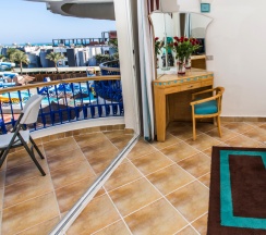 Полулюкс с балконом и с красивым видом из окна в Seagull Beach Resort Families & Couples Only - All Inclusive