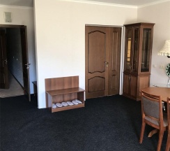 Номер люкс (с завтраком) в Yeti House