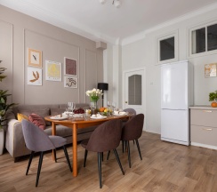 Апартаменты с 2 комнатами с балконом и с видом на город в GM Apartments