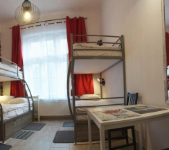 Кровать в общем номере в Hostel Lwowska 11