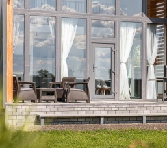 Апартаменты с 3 комнатами с балконом в Barns Village