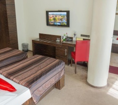 Семейный люкс с 2 комнатами в EA Hotel Crystal Palace