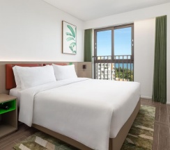 Люкс High Floor с 3 комнатами с видом на океан в Holiday Inn Resort Sanya Bay by IHG