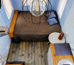 Сапфировый tiny house в Шведские дачи