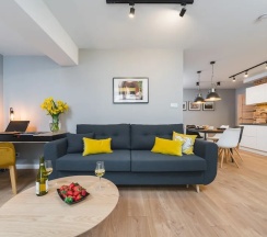 Апартаменты с 2 комнатами с балконом в Barbakan Residence Old Town