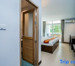 Номер Deluxe с красивым видом из окна в Kata Tranquil Villa