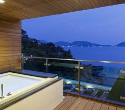 Двухместный люкс двуспальная кровать в Отель Zenmaya Oceanfront Phuket, Trademark Collection by Wyndham