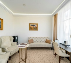 Люкс в 7 Avenue Hotel&SPA