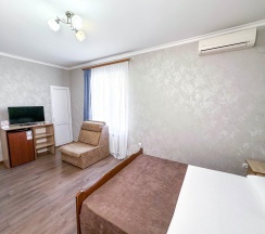 Комната улучшенная в Арокс