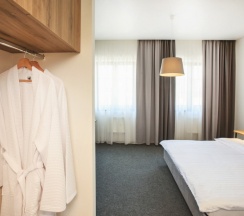 Двухместный номер Standard с видом на город двуспальная кровать в У медового моста