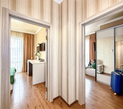 Двухкомнатный люкс в Милана