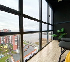 "Baltic Sunset" Однокомнатная квартира с видом на Финский залив (Метро Ленинский проспект/Автово, 10 минут на транспорте) в Rauktis apartments