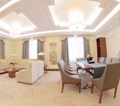 Люкс в SoLuxe Hotel Almaty