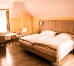 Двухместный номер Standard двуспальная кровать в Hotel Landhaus Gut Keuchhof