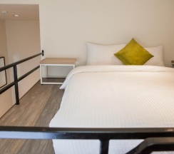 Четырёхместный номер Deluxe в Rainbow Hotel