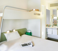 Двухместный номер Standard двуспальная кровать в B&B HOTEL Köln-Marsdorf