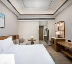 Номер Premium в Holiday Inn & Suites Sanya Yalong Bay