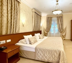 Двухкомнатный люкс «Президент» с сауной в Old Estate Hotel&SPA