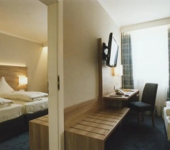 Семейный Со смежной дверью номер Standard в Hotel Jedermann