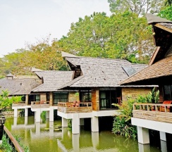 Номер Standard с балконом и с видом на залив в Sunset Park Resort and Spa