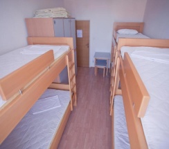 Кровать в общем номере в HI Hostel Zagreb