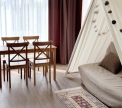 4х местный номер Супериор с оформлением в Alpen House