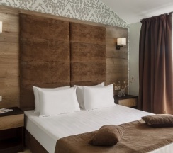 Стандарт с видом на бассейн с диваном в Pontos Family Resort Hotel