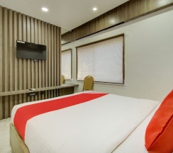 Номер Deluxe в Capital O 23031 V Hotel