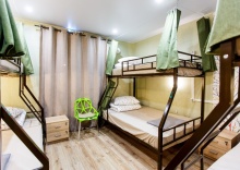 3. Мужской 8 чел. (верх 90 см.) душ в Nice hostel Crocus