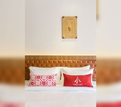 Двухместный Aurico Superior Over the Pool двуспальная кровать в Aurico Kata Resort & Spa
