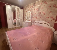 Двухместные апартаменты с 2 комнатами с балконом (двуспальная кровать) в Квартира Двухкомнатная в пешей доступности до центра города