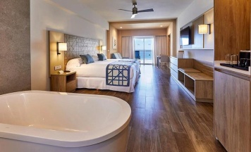 Двухместный полулюкс seafront двуспальная кровать в Hotel Riu Palace Baja California - Adults Only - All Inclusive