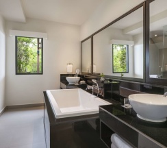 Двухместный номер Terrace Whirlpool двуспальная кровать в Hyatt Regency Phuket Resort