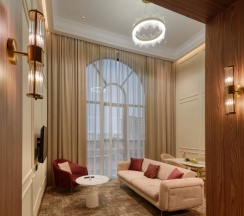 Двухместный люкс Royal c диваном двуспальная кровать в Hayasa Hotel Yerevan