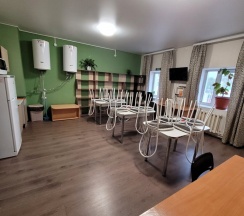 Койко-место в мужском номере на 10 человек в Main room