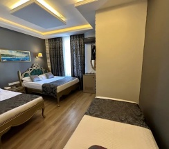 Четырёхместный номер Superior в Grand Seigneur Hotel