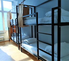 Верхнее место в общем 8ми местном номере №410 в Bla Bla Hostel