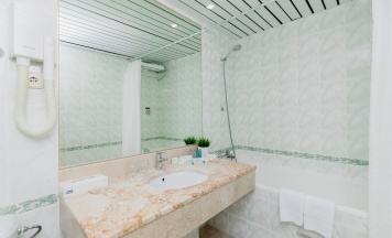 Номер стандарт с 1 двуспальной кроватью в City park hotel Sochi
