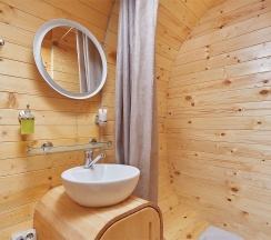 Капсула в лесу с купелью в Гуляй-город