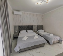 Трёхместный номер Standard с балконом в Lux elif