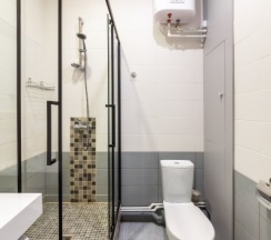 Улучшенная студия с кроватью king size и балконом в Pulkovo Apart