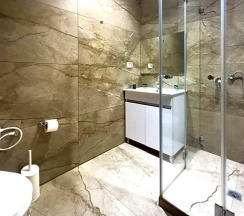 Двухместный номер Deluxe King двуспальная кровать в Laguardia Hotel