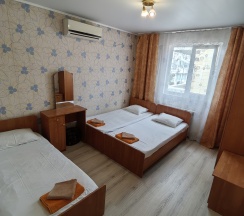 Трёхместный номер 3.3. в Море