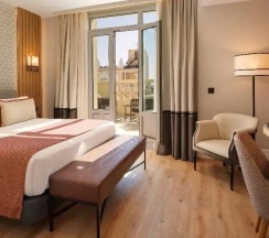 Двухместный номер Superior (двуспальная кровать) в Senator Gran Vía 70 Spa Hotel