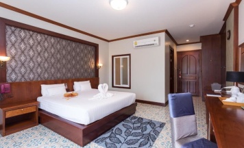 Двухместный номер Deluxe двуспальная кровать в Erawan Hotel