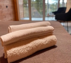 Двухместный номер Deluxe с балконом и с красивым видом из окна двуспальная кровать в Нептун-2