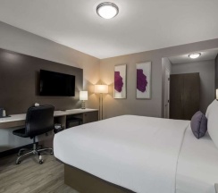Двухместный номер Standard двуспальная кровать в Sunset West Hotel, SureStay Collection by Best Western